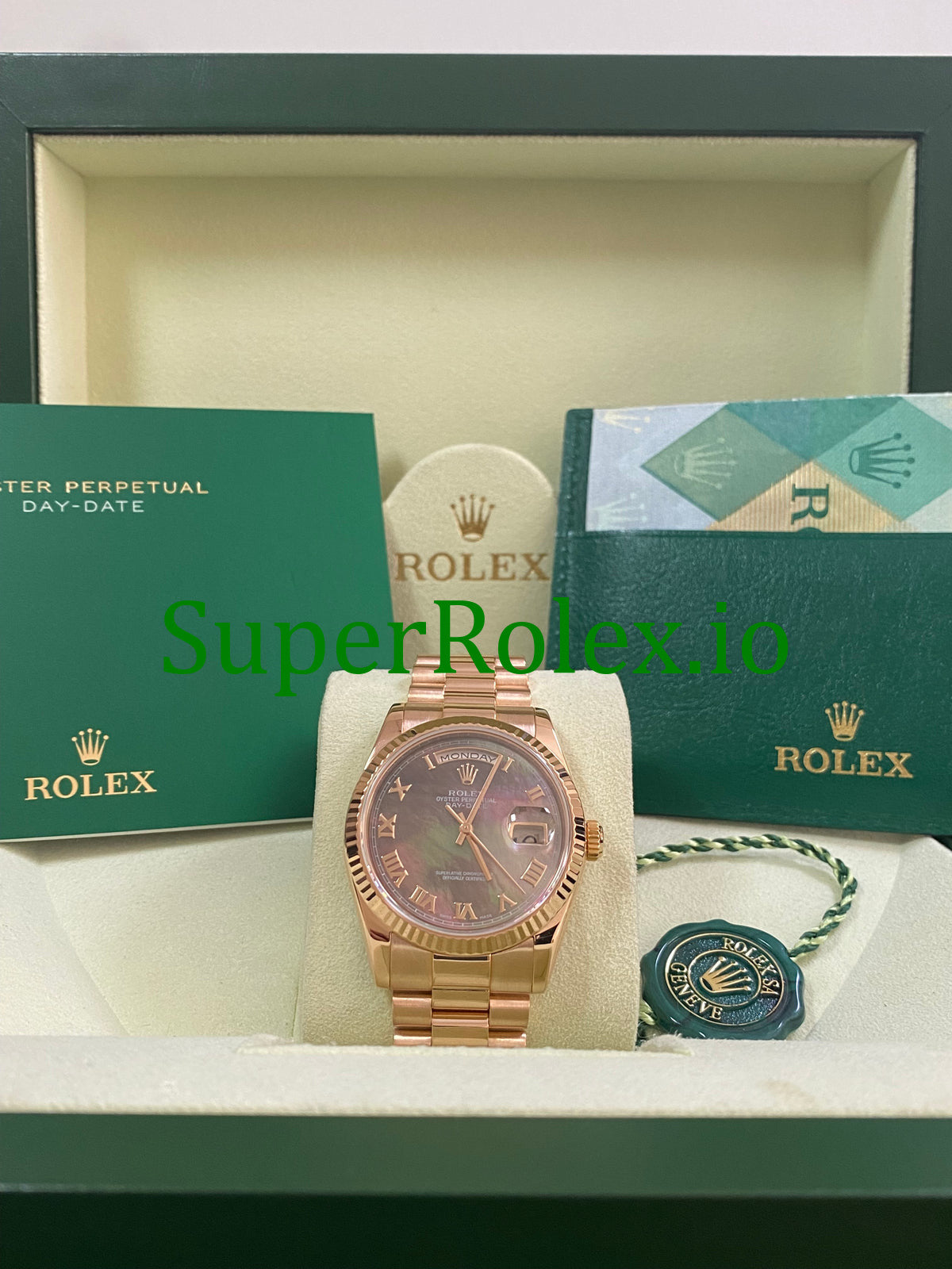 Rolex Day-Date 36MM Everose Gold Tahitian Mother of Pearl Roman Dial Ref.118235