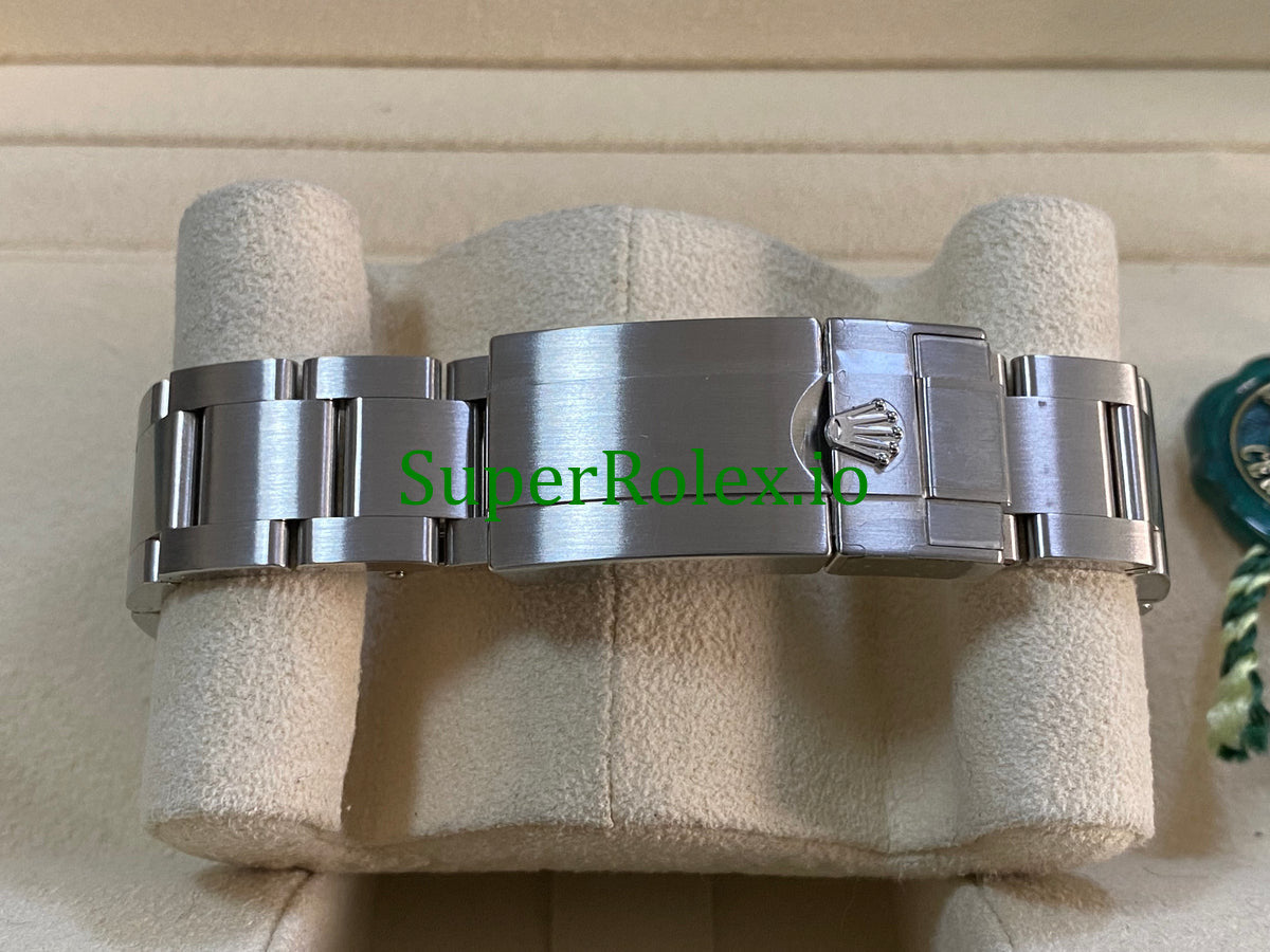 Rolex Oyster Perpetual Explorer Ref.214270 - Black Dial