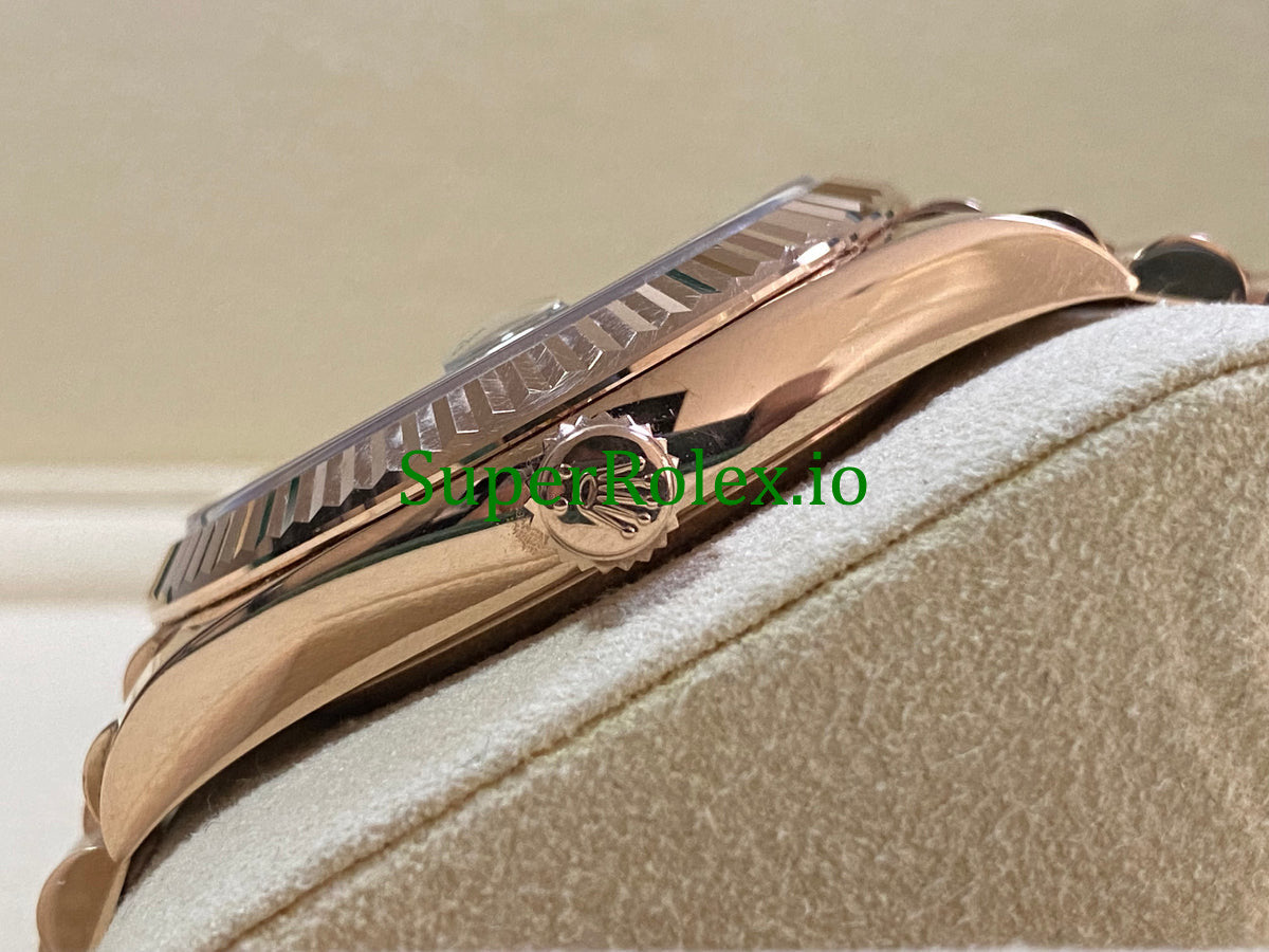 Rolex Day-Date 40MM Everose Gold Ref.228235 Olive Green Roman Dial